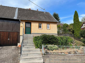 Gesamte Landhaus mit kostenlosen Parkplatz auf Grundstück Schotten